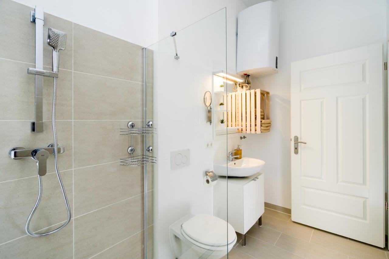 The Lohmeyerstr Hh, 2 Bed Rooms Up To 5 People Berlin Eksteriør billede